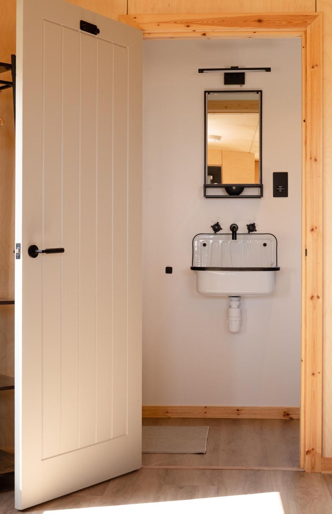 Rustic Cabins, Sea Views From Rewilded Farm With Highland Cows St Andrews Eksteriør billede