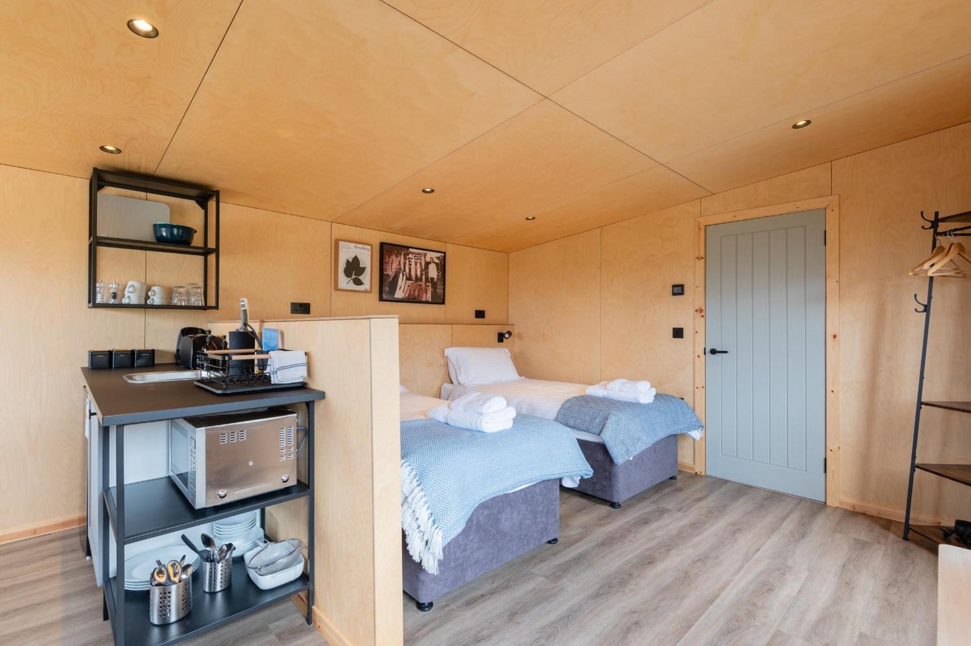 Rustic Cabins, Sea Views From Rewilded Farm With Highland Cows St Andrews Eksteriør billede