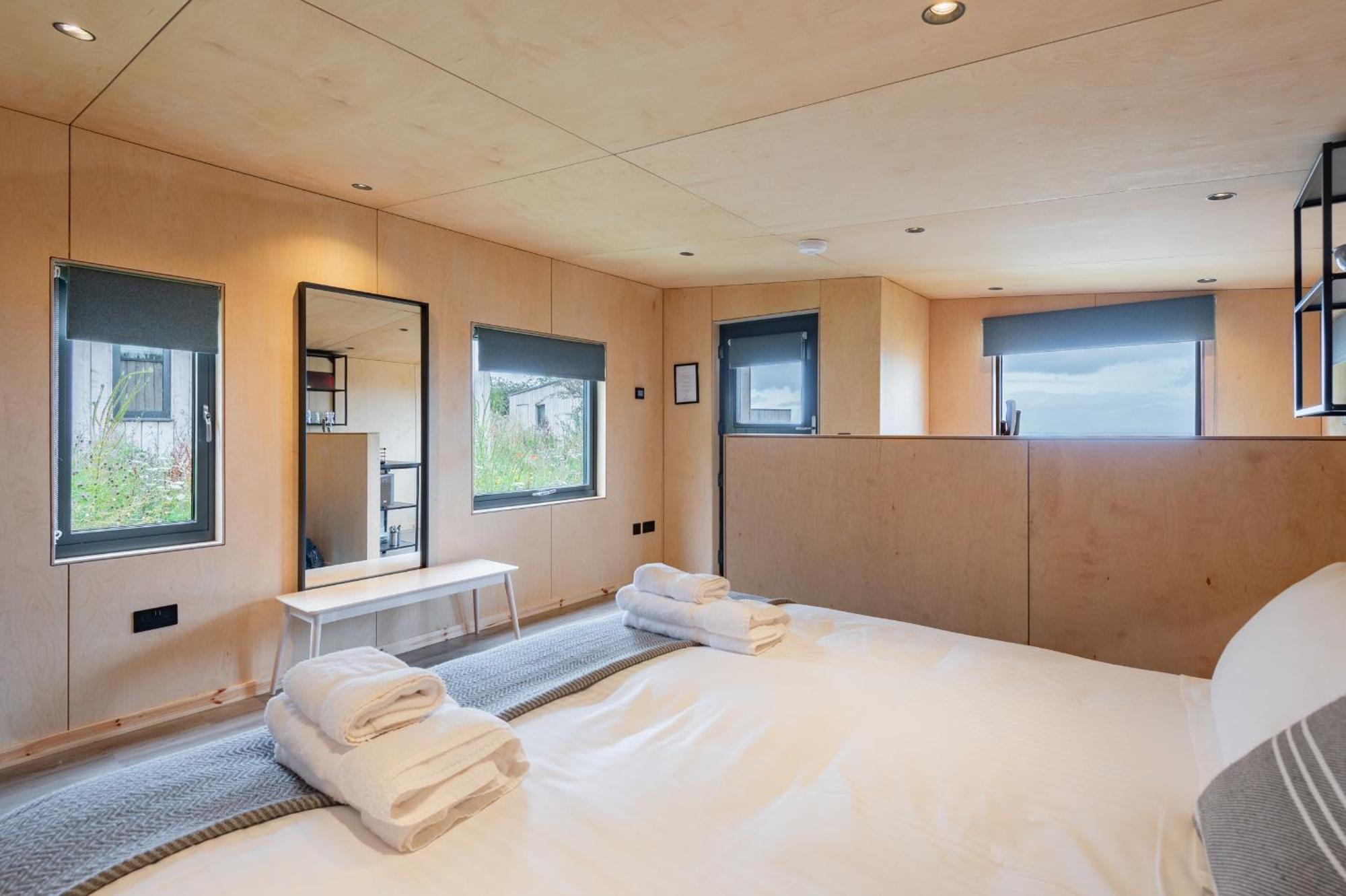 Rustic Cabins, Sea Views From Rewilded Farm With Highland Cows St Andrews Eksteriør billede
