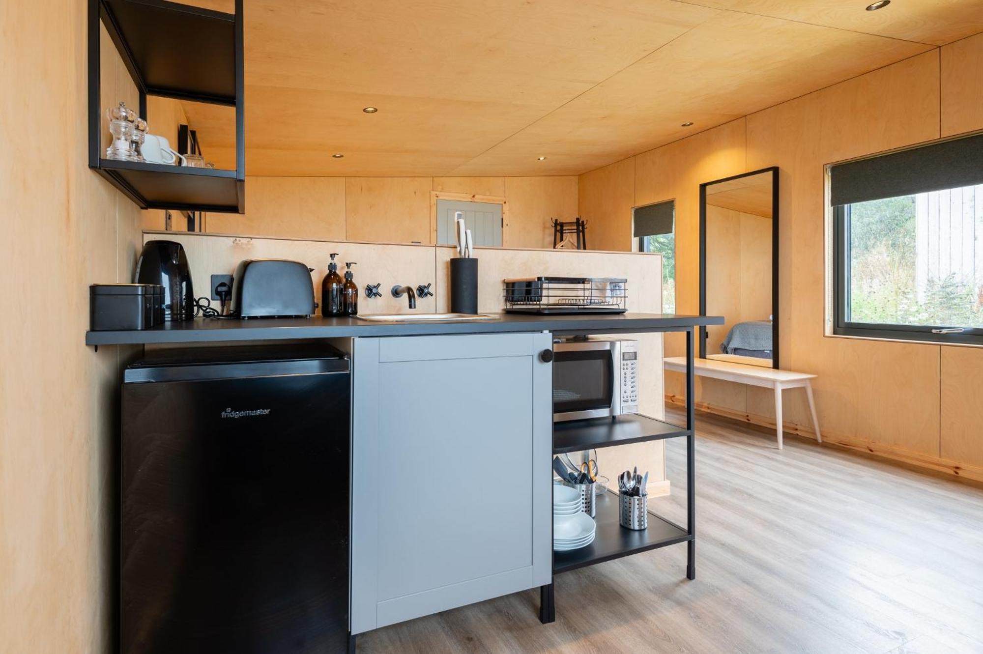 Rustic Cabins, Sea Views From Rewilded Farm With Highland Cows St Andrews Eksteriør billede